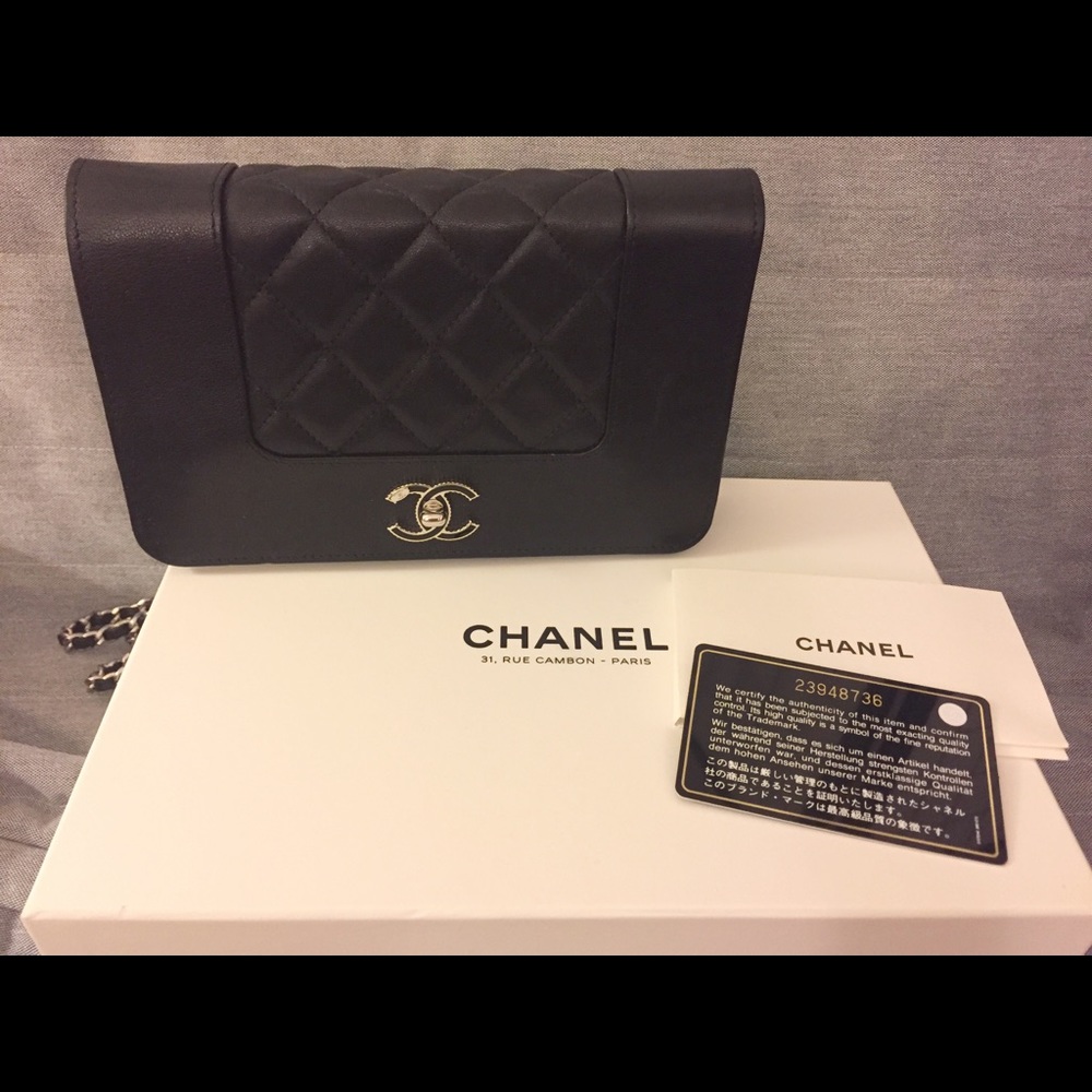 CHANEL Lambskin Quilted Wallet On Chain WOC Black - Picture 1 of 8
